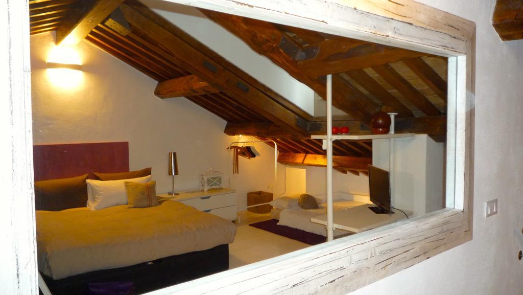 La Colombaia Nel Castello Apartment Брачано Стая снимка