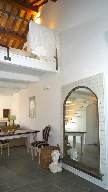 La Colombaia Nel Castello Apartment Брачано Стая снимка