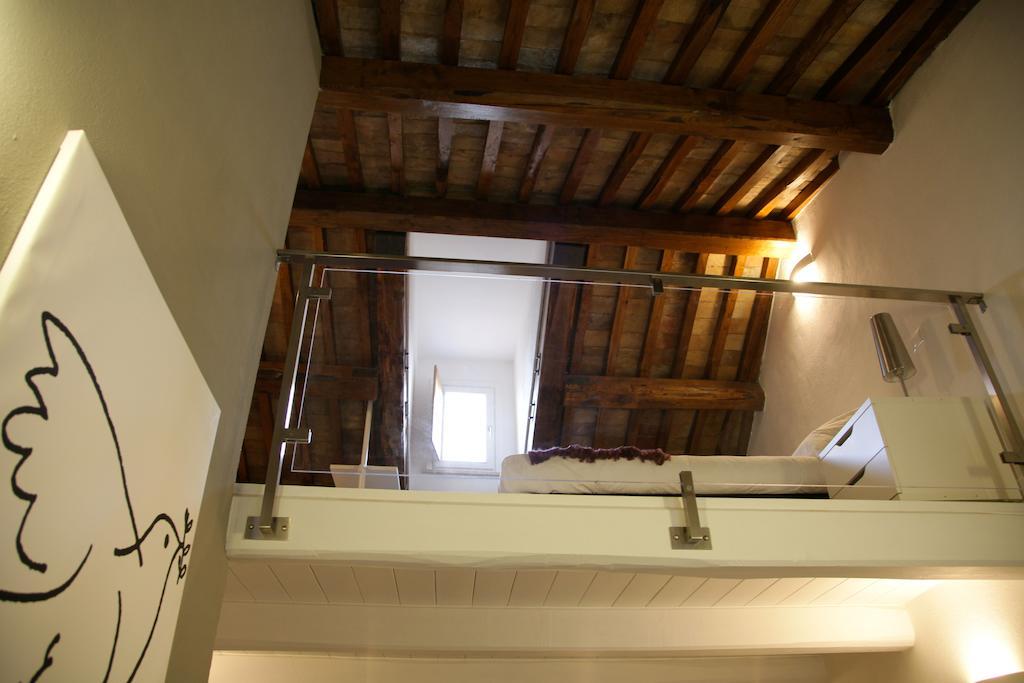 La Colombaia Nel Castello Apartment Брачано Стая снимка